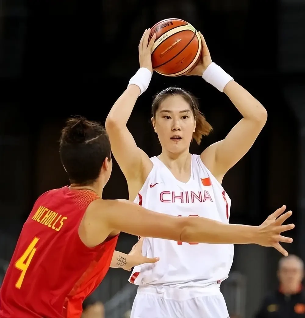 如何在快攻中合理分配场上位置?_2